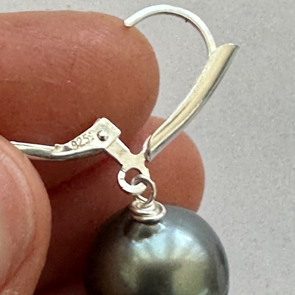 12.2mm Real TAHITIAN Pearl Earrings -925 Sterling Silver Shield Front Leverbacks - Picture 8 of 9